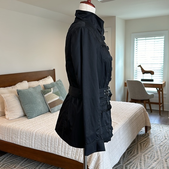 White House Black Market trench coat - Picture 5 of 12